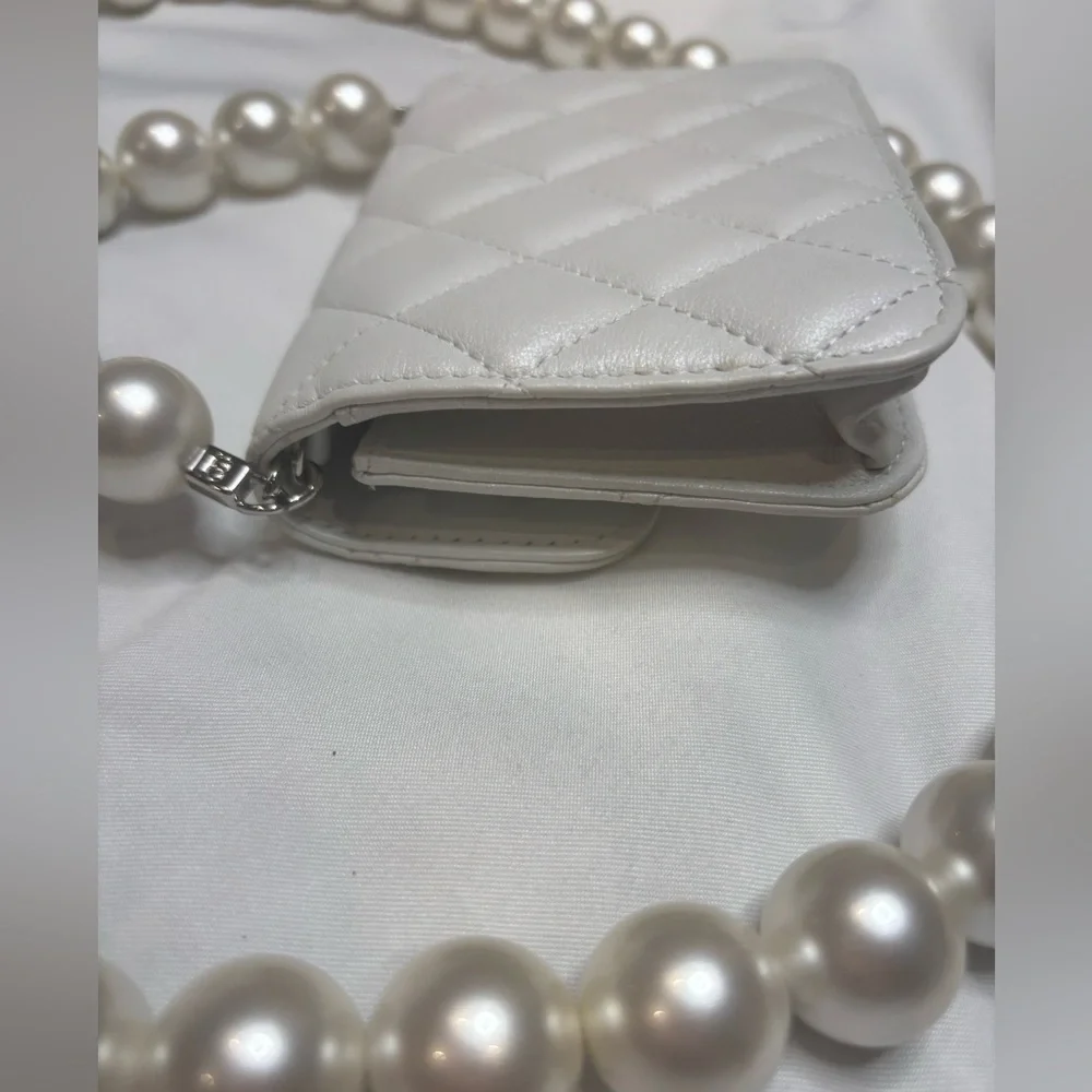 CHANEL MAXI PEARLS Clutch With Chain Bag - Picture 11 of 13